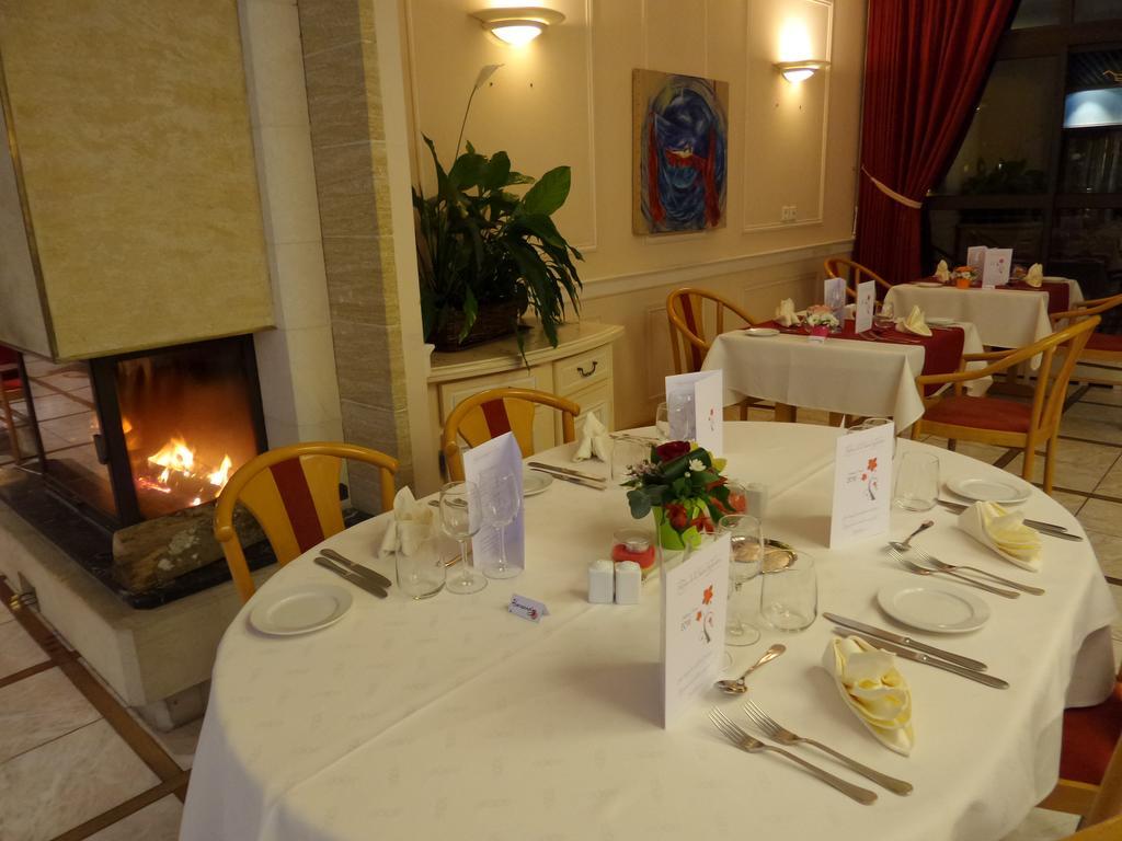 Jura Hotel Restaurant Le Panoramic Saint-Claude Exterior photo