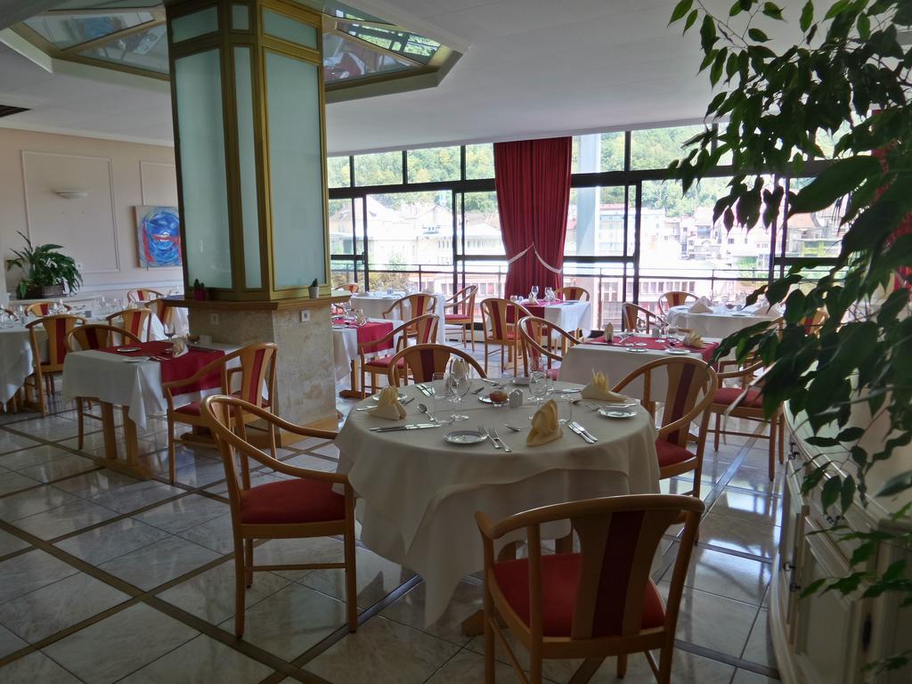 Jura Hotel Restaurant Le Panoramic Saint-Claude Exterior photo